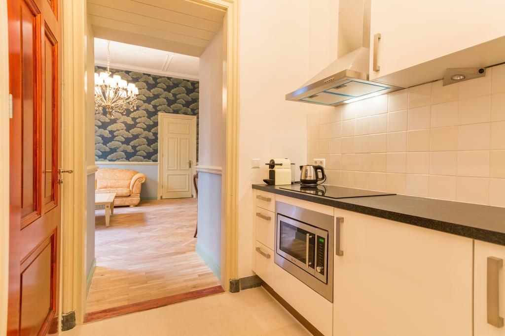 The Royal Ii - R.q.c. * Den Haag