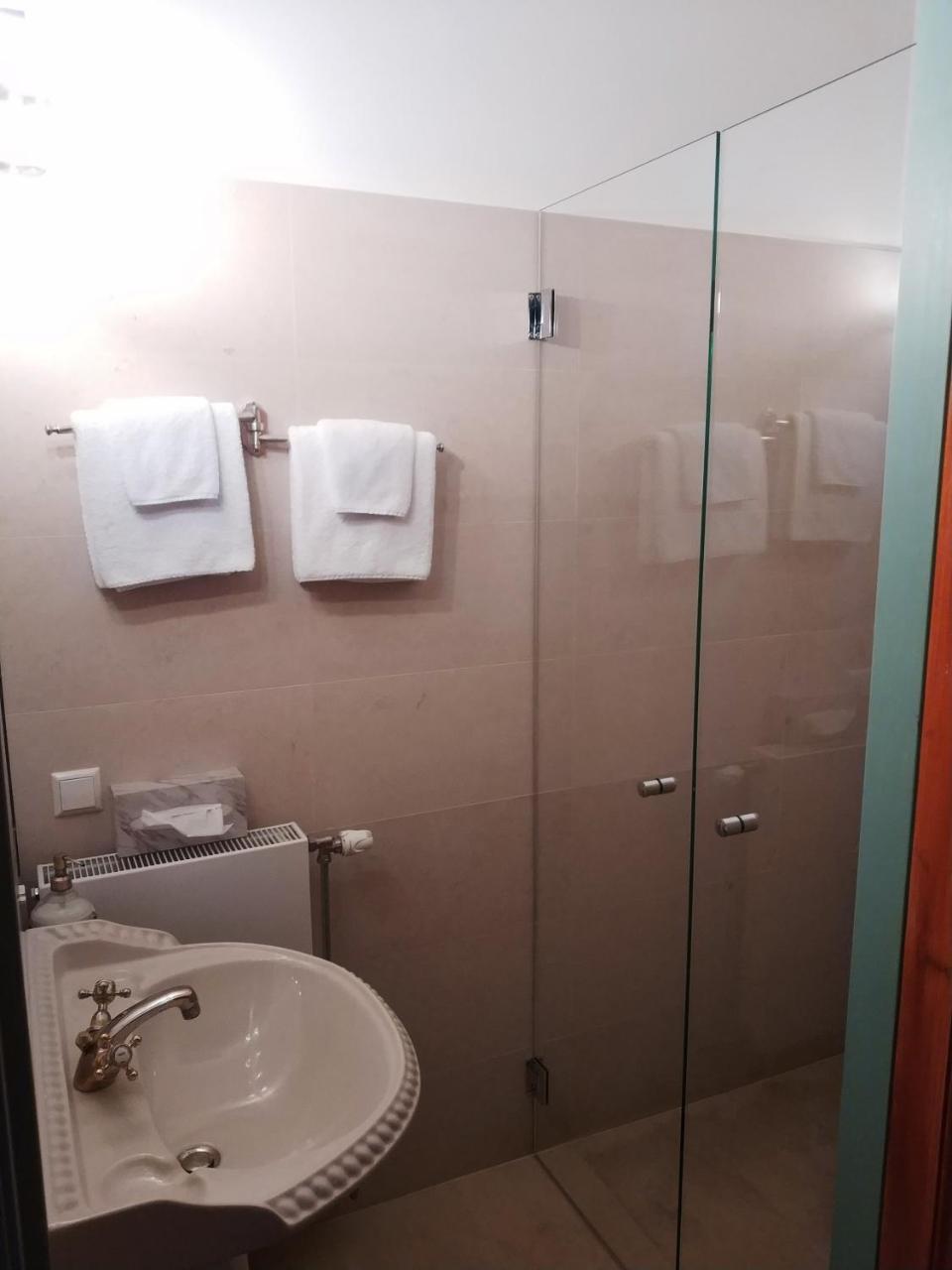 The Royal Ii - R.q.c.